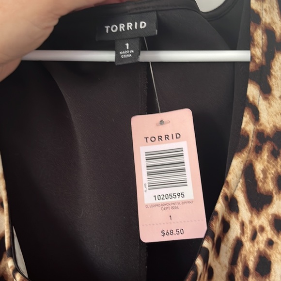 Torrid Cheetah or leopard stretchy slimming midi stretch dress - Picture 3 of 6